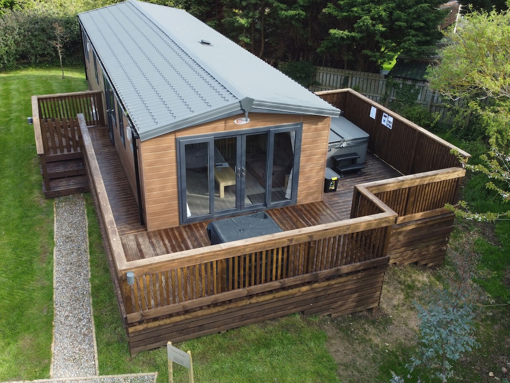 Tulip Lodge — 4-Star Luxury Hotel in Saltburn-By-The-Sea, United Kingdom