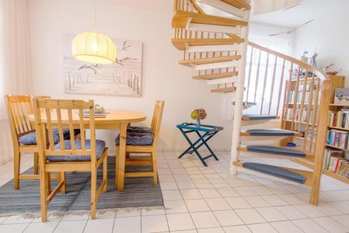 Appartementhaus Boddenblick Himmelkieker — 4-Star Luxury Hotel in Zingst, Germany