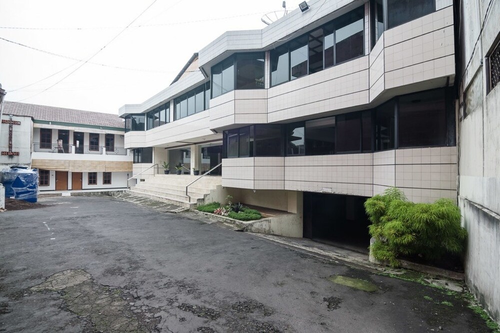 RedDoorz near Stasiun Kota Sukabumi in Sukabumi, Indonesia