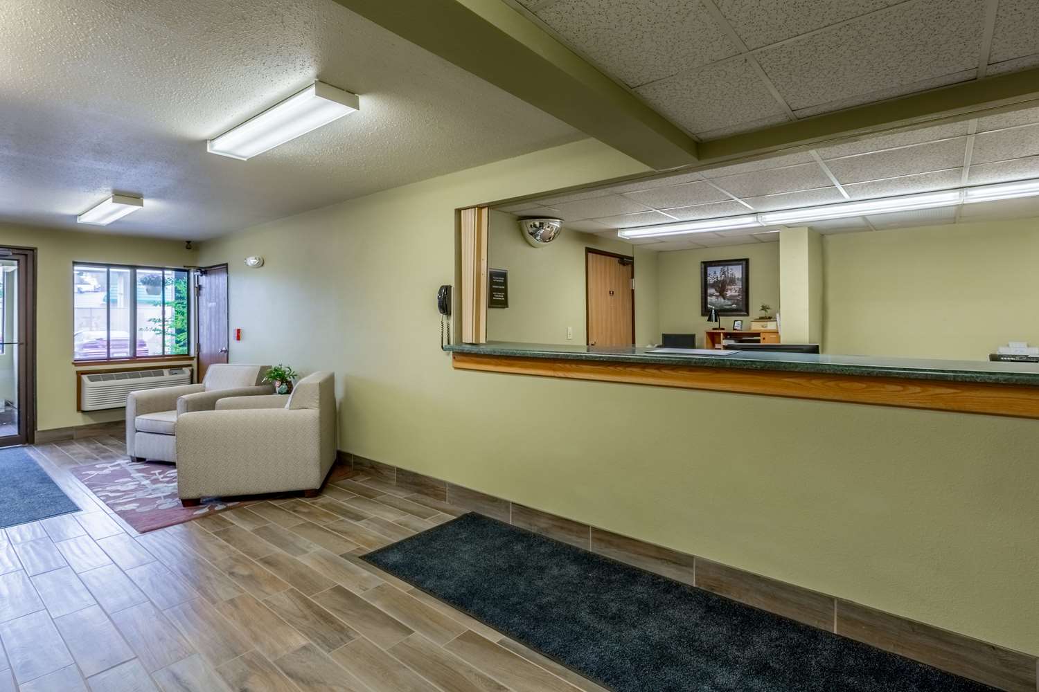 Rodeway Inn Rhinelander WI - photo 20
