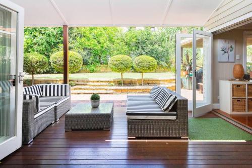 Quaint & Cosy 1 Bedroom Apartment in Queenslander. — 4-Star Luxury Hotel in Brisbane, Australia