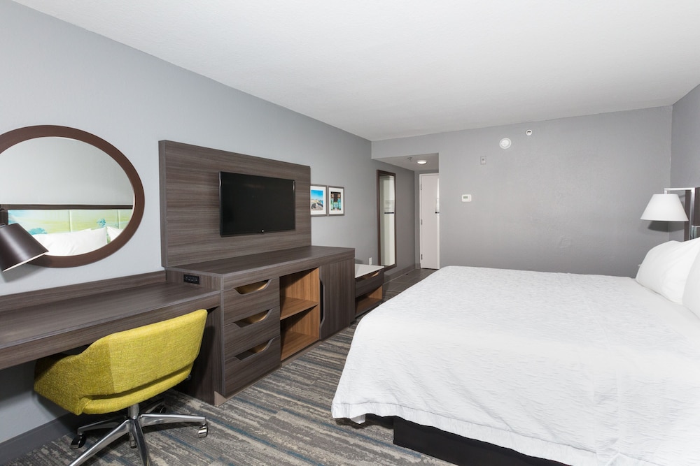 Hampton Inn St. Augustine Beach - photo 4