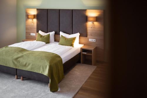 Hotel Frohlich Hoche — Uslar