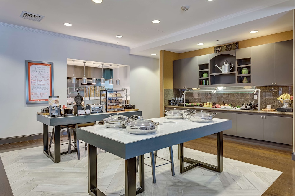 Hilton Garden Inn Phoenix Airport North - photo 25