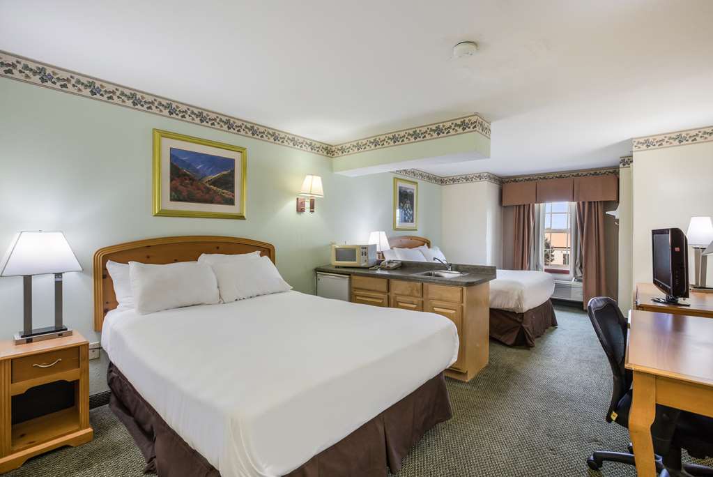 Americas Best Value Inn & Suites Three Rivers - photo 22