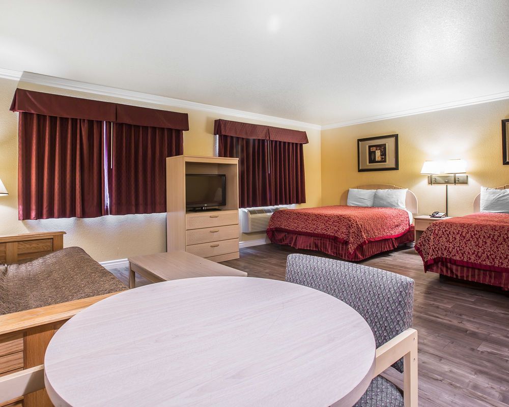 Hotel Fontana CA - photo 8
