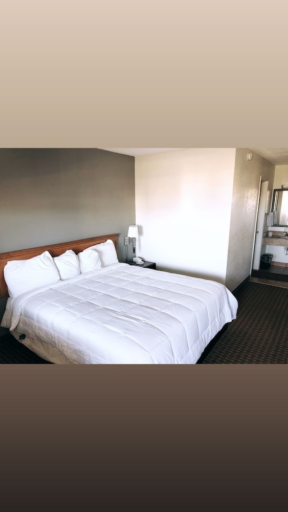 Americas Best Value Inn Princess Anne - photo 2