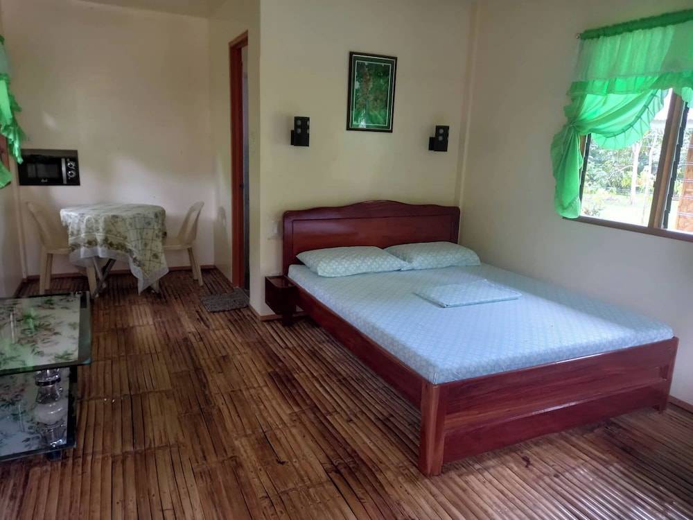 Room camiguin Lanzones Resort Cottage 1 in Mambajao, Philippines