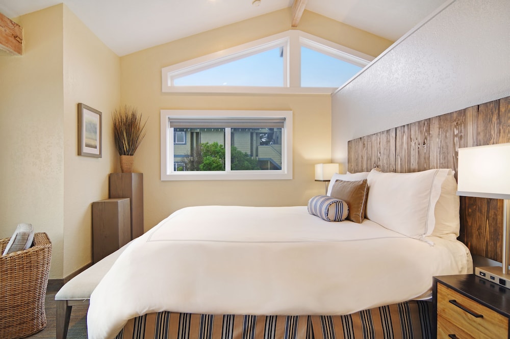 Cypress Inn On Miramar Beach - photo 26