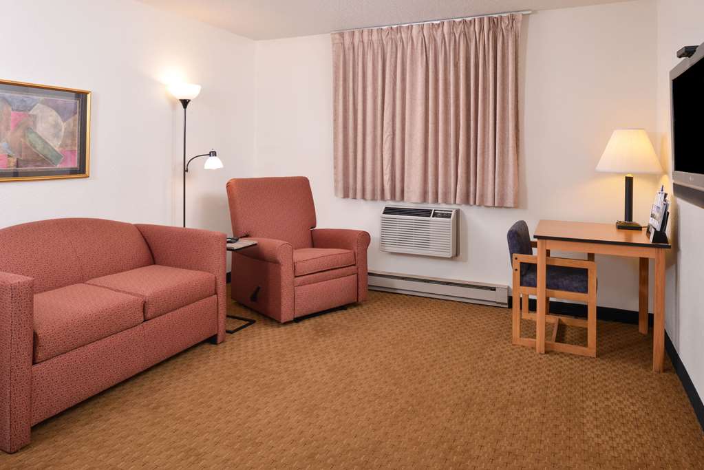 Americas Best Value Inn & Suites Atlantic - photo 10