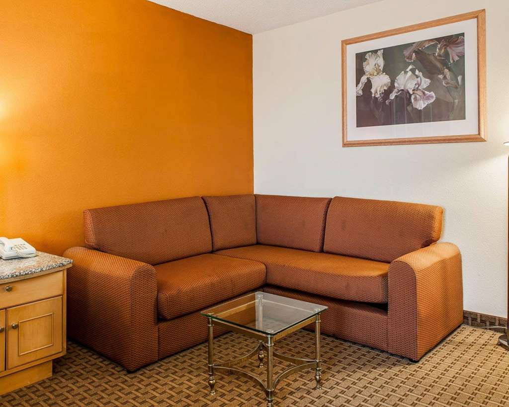 Quality Inn & Suites Shelbyville I 74 - photo 15