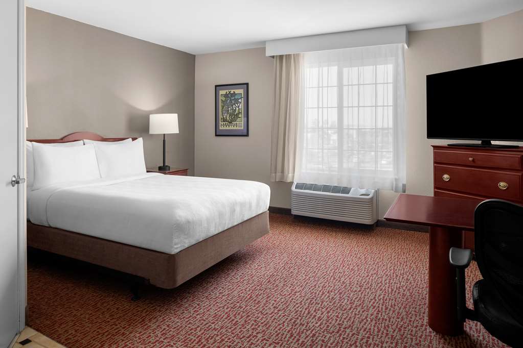 Larkspur Landing Extended Stay Suites Bellevue - photo 9