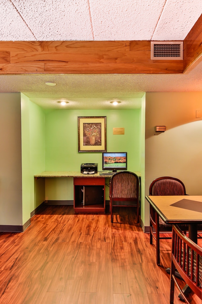 The View Inn & Suites - photo 37