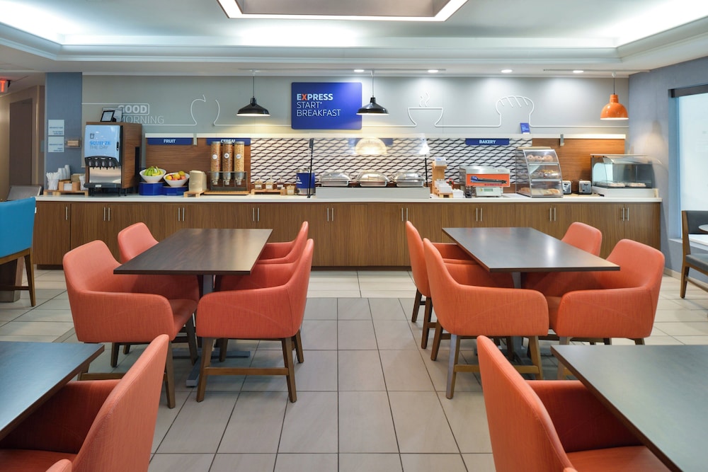 Holiday Inn Express Lewisburg New Columbia by IHG - photo 49