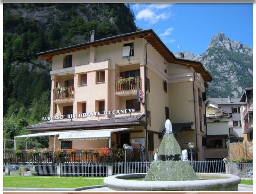 Hotel ristorante Bucaneve in Val Masino, Italy
