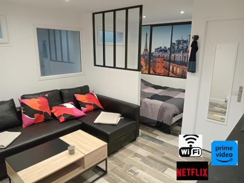 Studio Neuf Joliment Decore a 5 Min de L'aeroport — hotel in Athis-Mons
