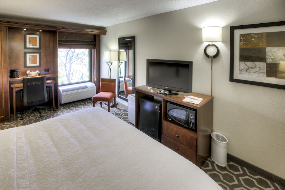 Hampton Inn Tampa International Airport Westshore - photo 10