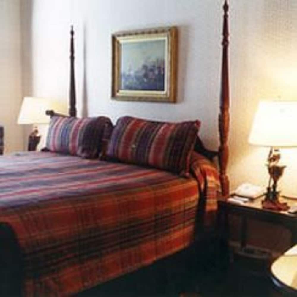 1842 Inn - photo 11