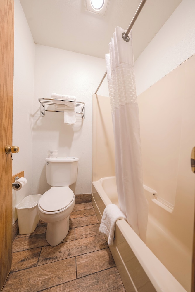 Budget Inn Oregon City Portland - photo 40