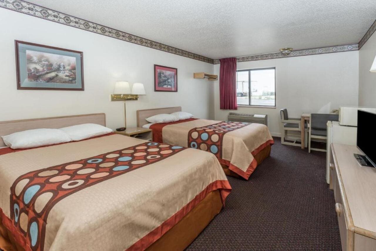 Super 8 by Wyndham Morris - photo 9