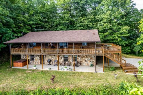Lazy Bear Lookout in Cullowhee, United States
