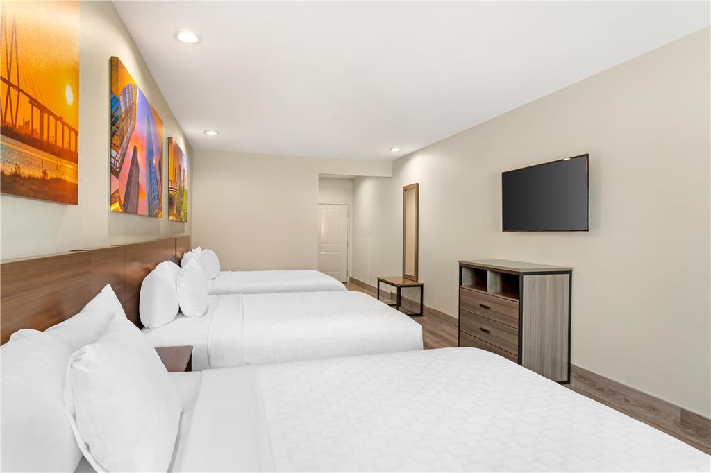 Clarion Pointe Spring Houston North - photo 25