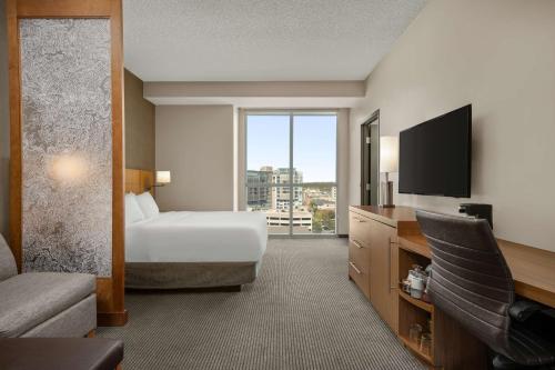 Hyatt Place Iowa City Downtown - photo 25