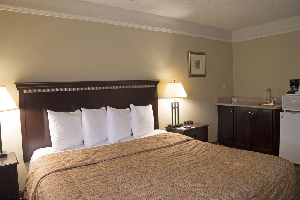 Travelodge La Mesa - photo 36