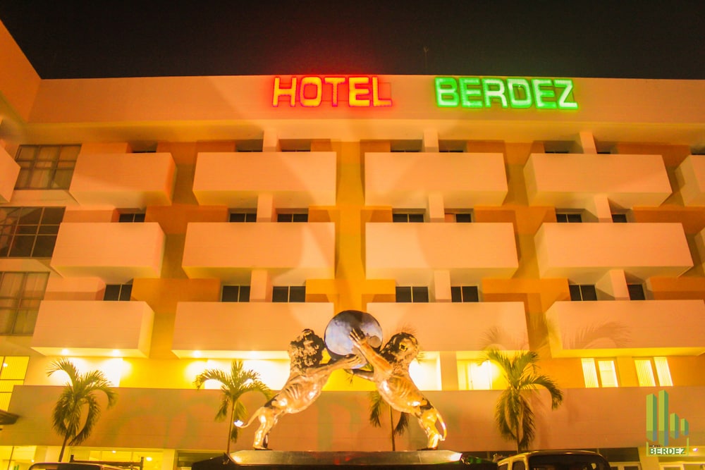 Hotel Berdez — hotel in Palermo