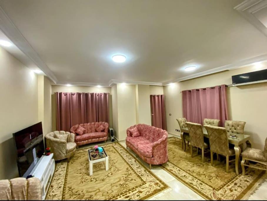 Royal Vibe Stay — 4-Star Luxury Hotel in Cairo, Egypt