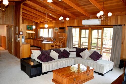 Lisieux Country Style Family Retreat — carbon neutral stay, Metung