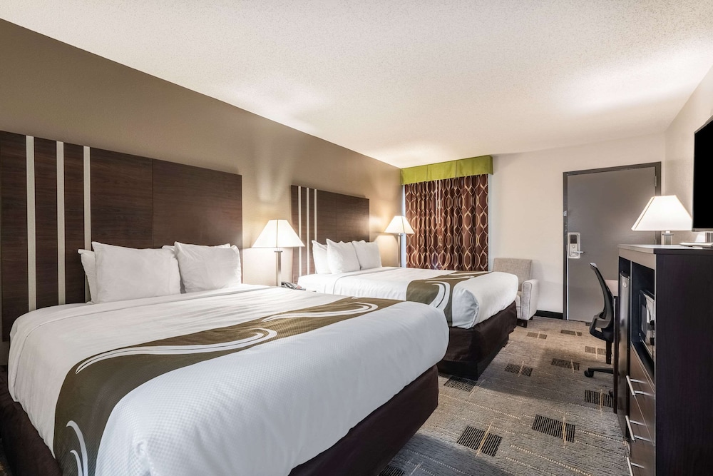 Quality Inn Cleveland North - photo 12
