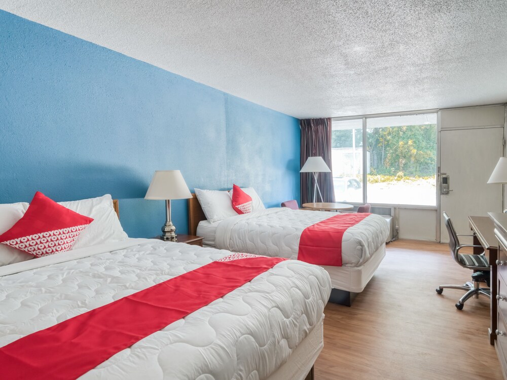 OYO Hotel Battleboro - photo 6