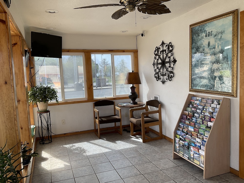 Front Street Inn — hotel in Crescent