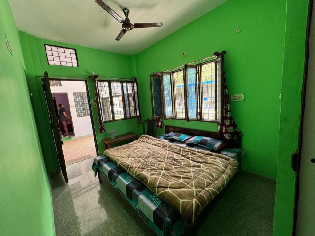 Goroomgo Abhishek hotel Sonprayag in Sitapur, India