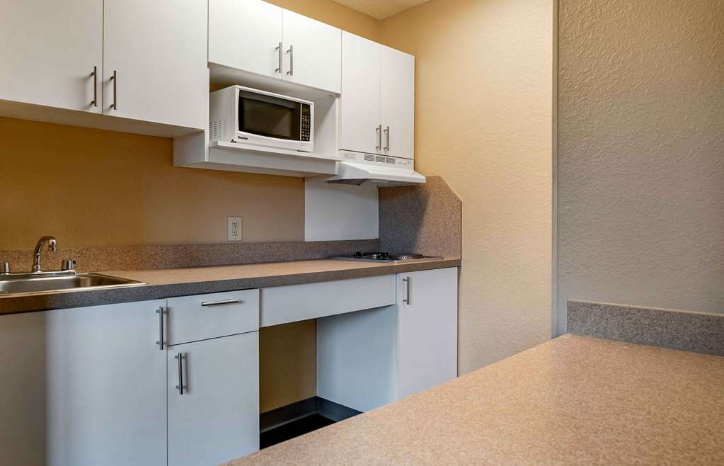 Extended Stay America Suites Detroit Ann Arbor Briarwood Mal - photo 35