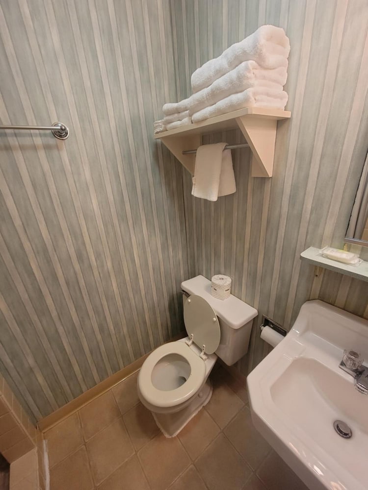 Medina Inn - photo 16