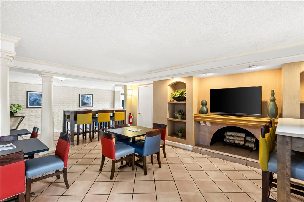 Econo Lodge Augusta North Washington Road - photo 21