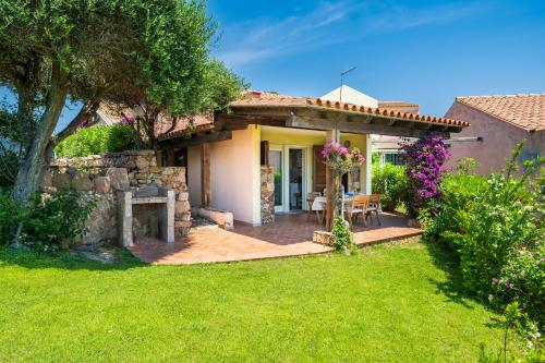 Novita’ Dimora Delfino Spiaggia Privata Wifi Ac in Golfo Aranci, Italy