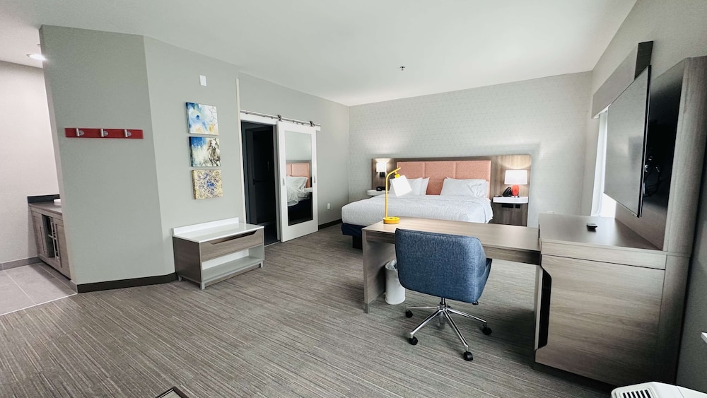 Hampton Inn & Suites Weatherford - photo 33