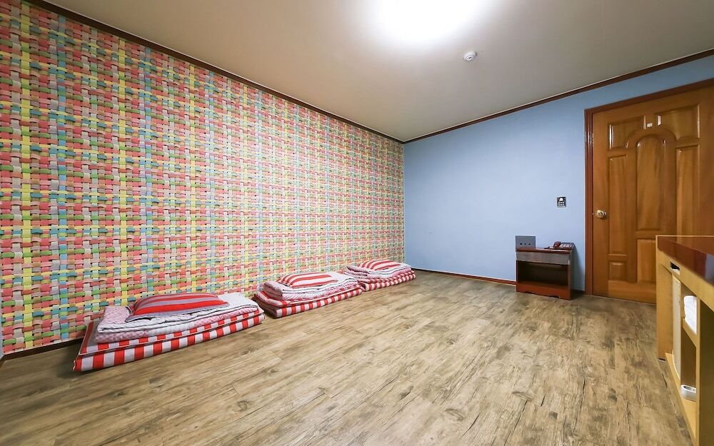 Seosan Cherboug Motel in Seosan, South Korea