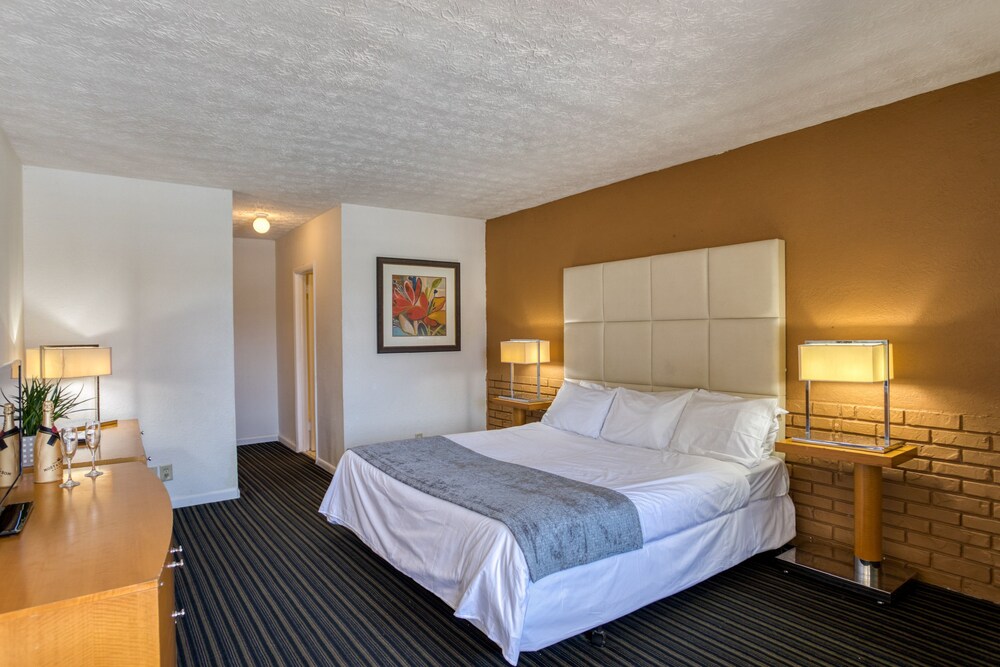 OYO Hotel Pompano Beach - last minute hotel in Pompano Beach