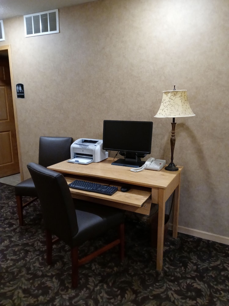 St. Ignace Budget Host Inn - photo 28