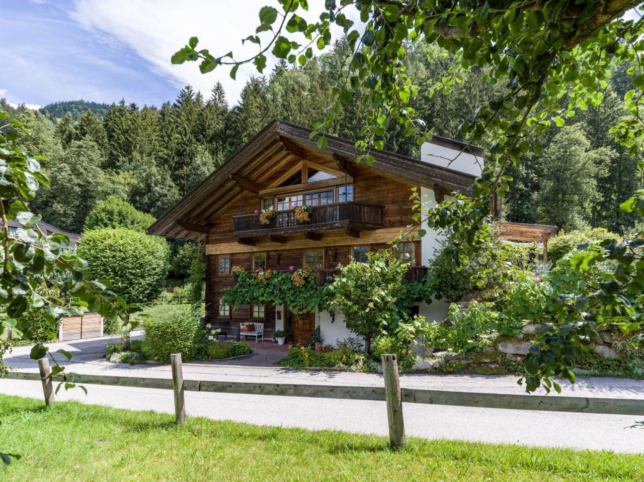 Das Ihausl — 4-Star Luxury Hotel in Aschau, Austria