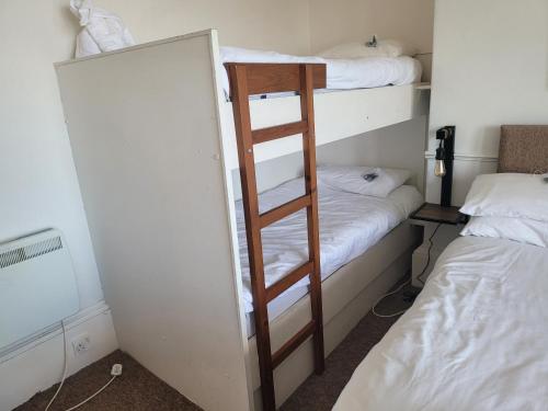 Sea View flat 2 with Fast WiFi and FREE parking