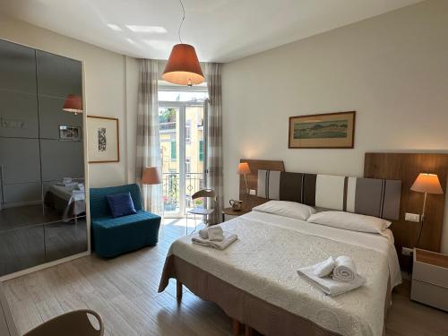 Domus Luca Central Rooms in the Heart of Naples — 4-Star Luxury Hotel in Naples, Italy