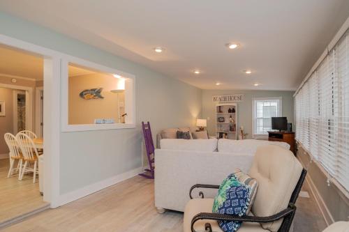 Bill's Place by Oak Island Accommodations - photo 8