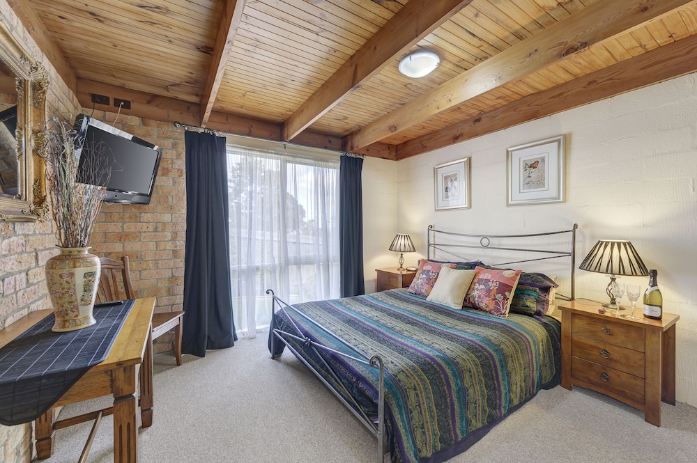 Bungunyah Apartments — 4-Star Luxury Hotel in Croydon, Australia