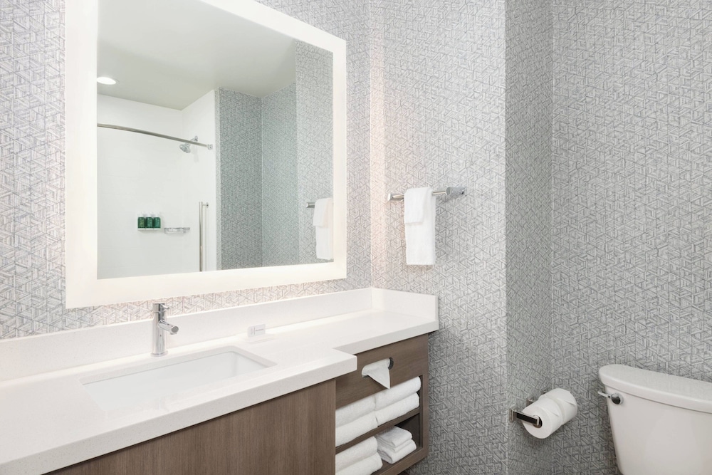 SpringHill Suites by Marriott Panama City Beach Beachfront - photo 18