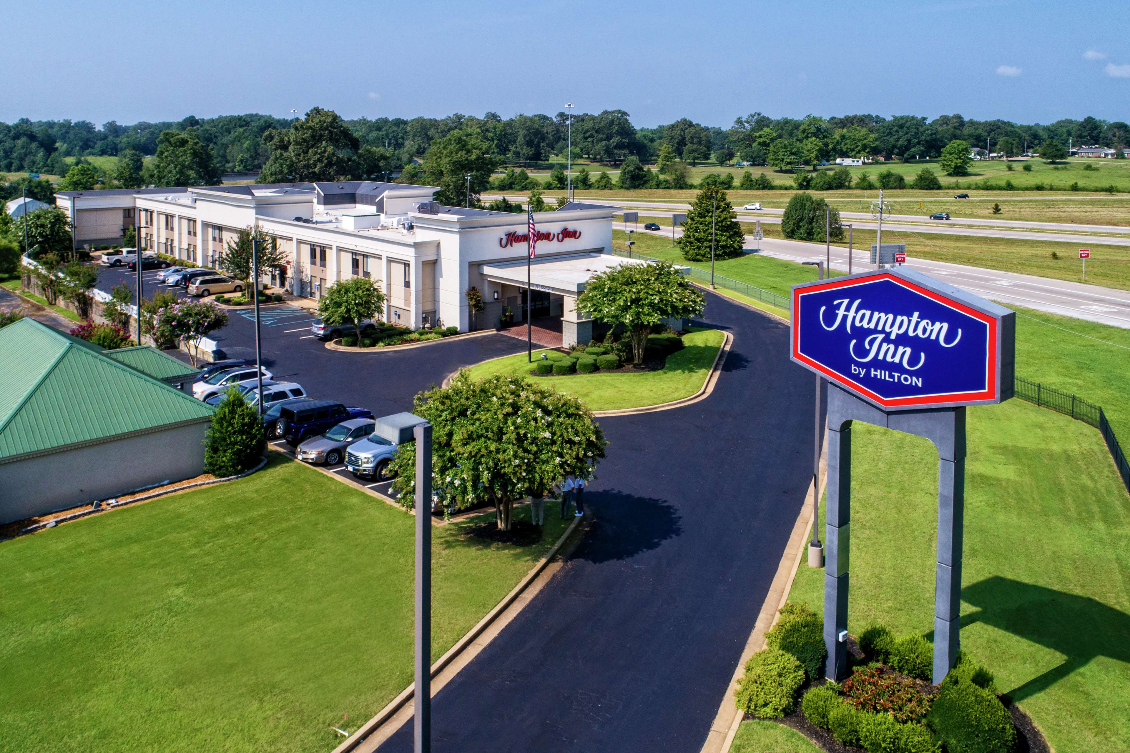 Hampton Inn Corinth - photo 2